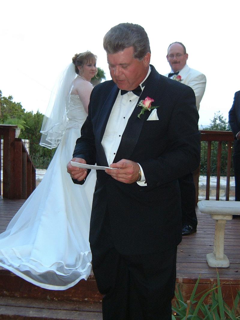 2003/10(Oct)/03(Urbik-Wedding)/800x600_2003-10-05 18-08-40.JPG